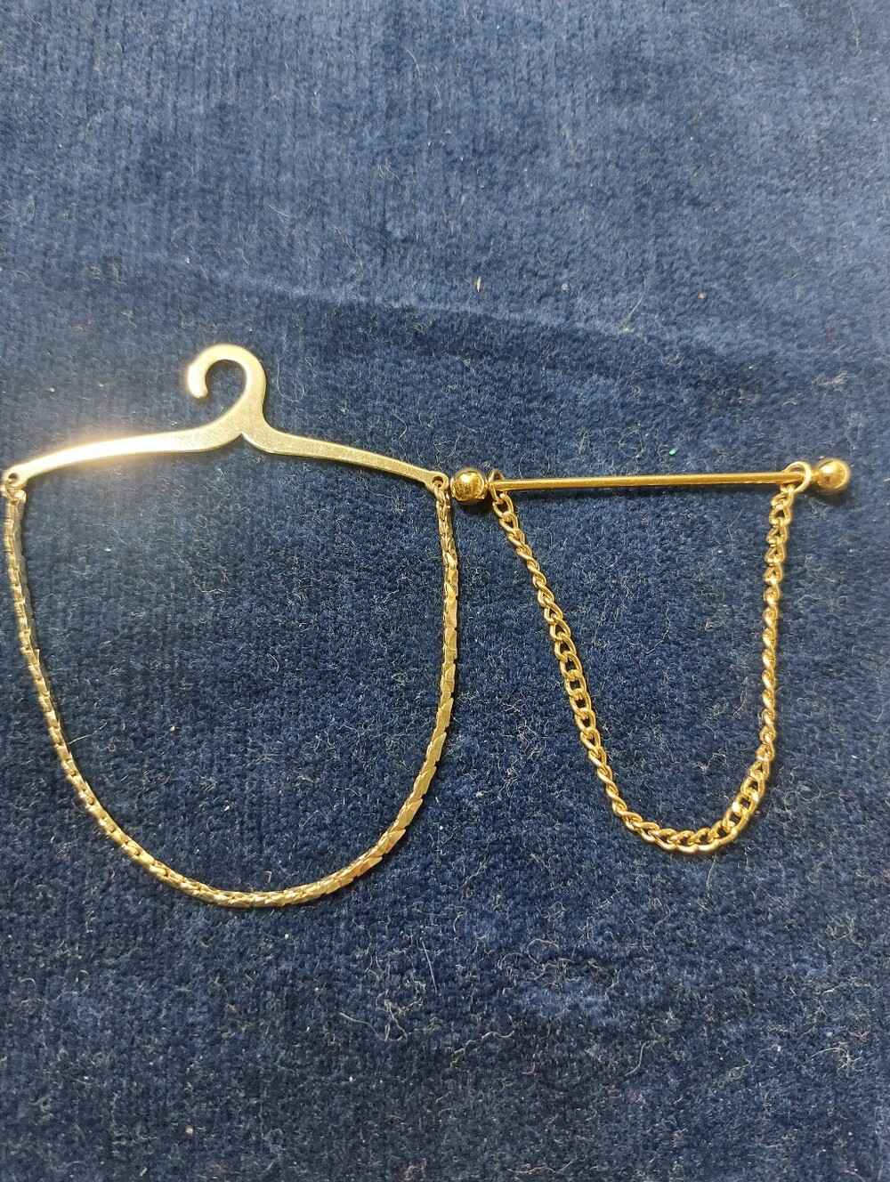 Vintage Estate Goldtone Menswear Set: Screw End Collar Bar & Tie Hanger Chain
